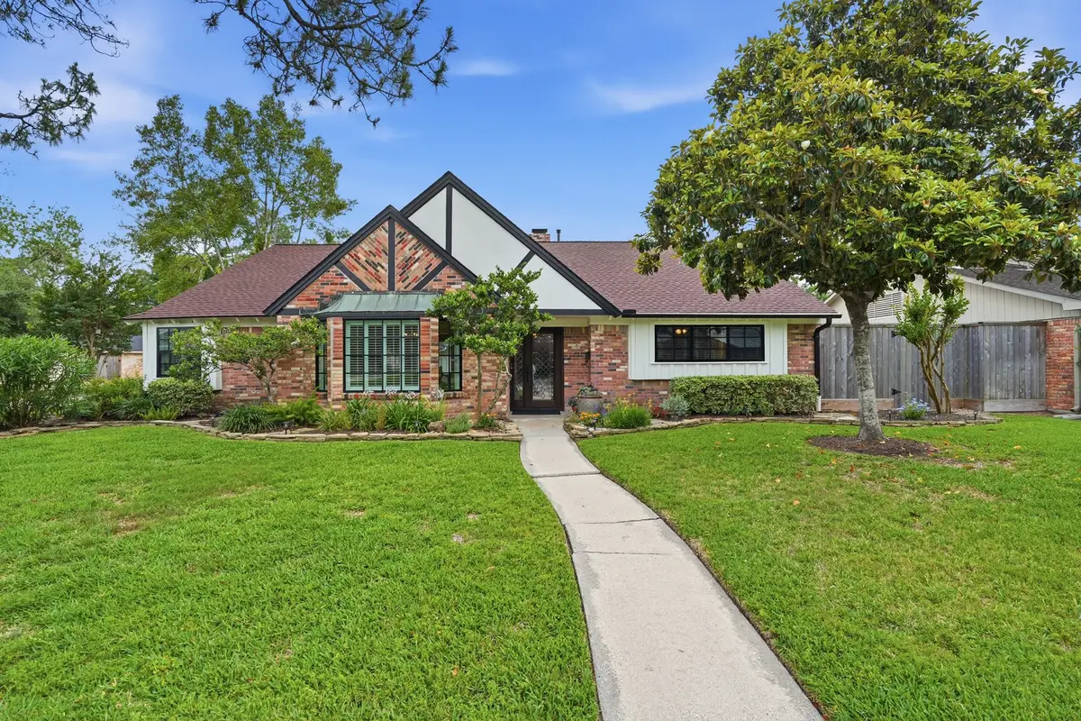 5927 Valkeith Drive, Houston, TX 77096 - #1