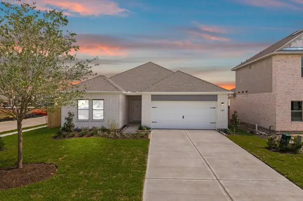 1950 Stargazer Lane, Angleton, TX 77515