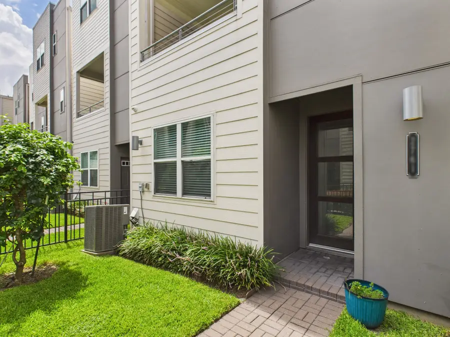 2761 Clinton Drive, Houston, TX 77020 - #2