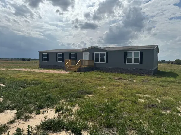 1304 Saddleback Drive, Bellville, TX 77418