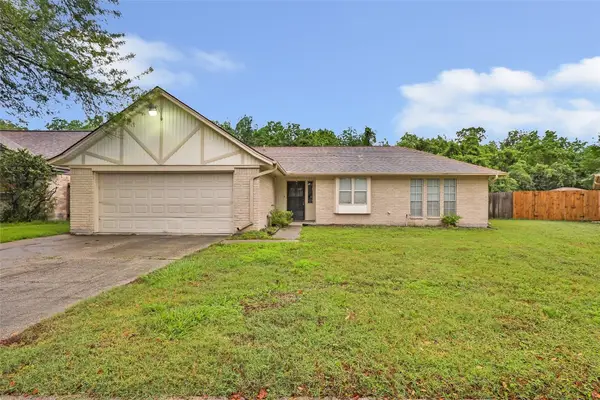 3703 Stoneybrook Street, Baytown, TX 77521