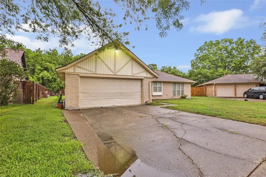 3703 Stoneybrook Street, Baytown, TX 77521 - #3