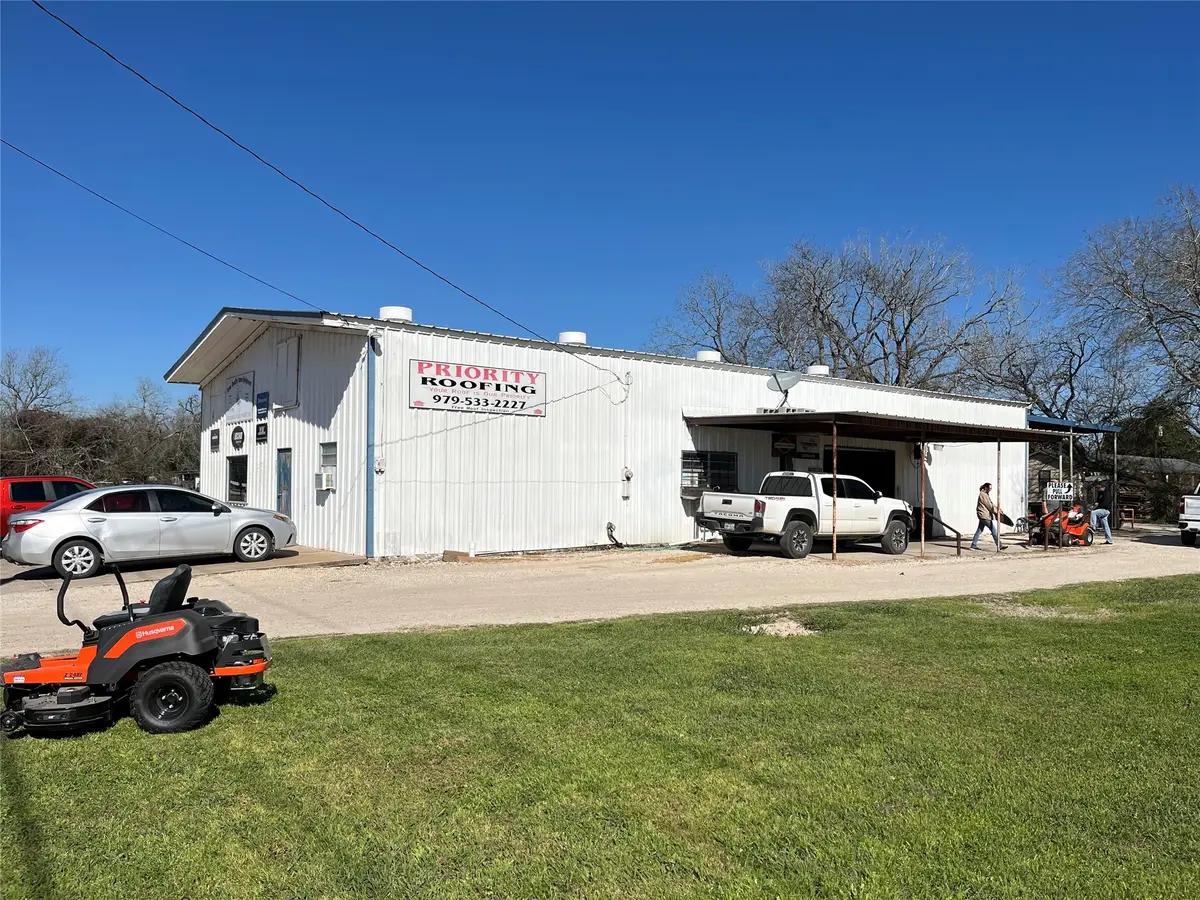 707 E Milam Street, Wharton, TX 77488 - Image #1