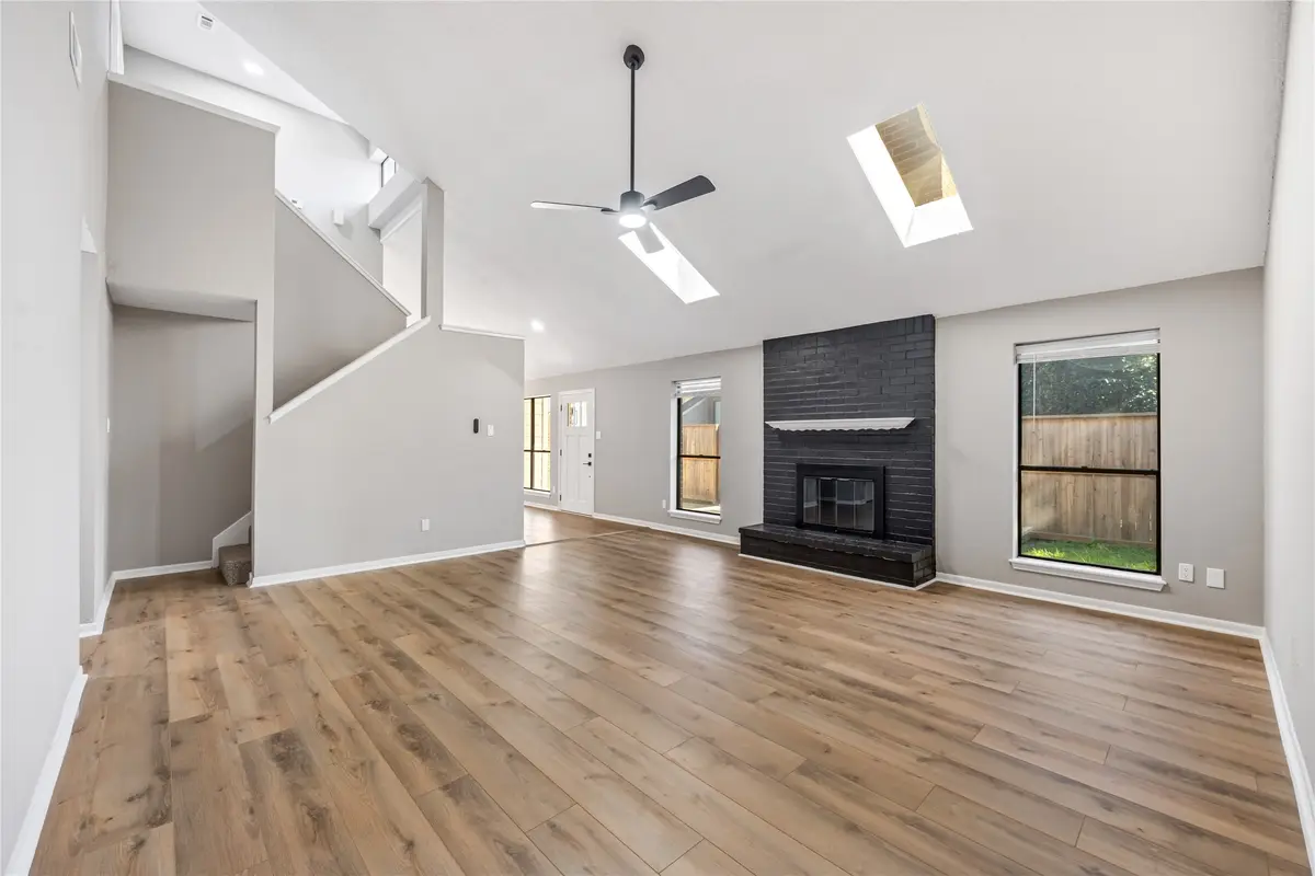 13852 Hollowgreen Drive #303/5, Houston, TX 77082 - Image #1