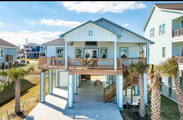 3942 Mendocino, Galveston, TX 77554