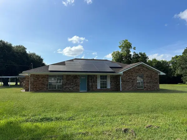 5822 4th Street, Danbury, TX 77534