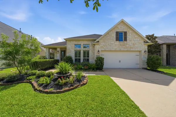 703 Victory Terrace Lane, Friendswood, TX 77546
