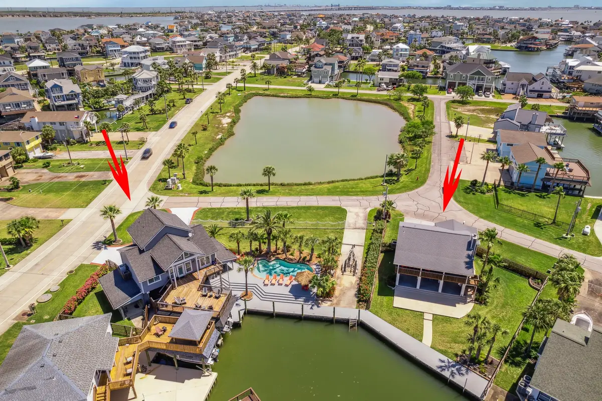 1775 Tiki Drive, Tiki Island, TX 77554 - Image #1