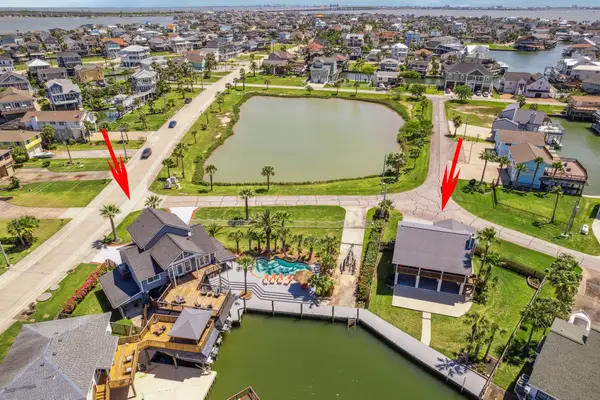 1775 Tiki Drive, Tiki Island, TX 77554