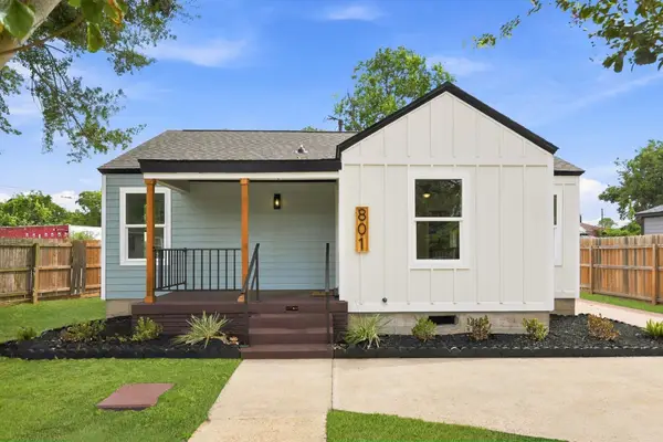 801 E Defee Avenue, Baytown, TX 77520