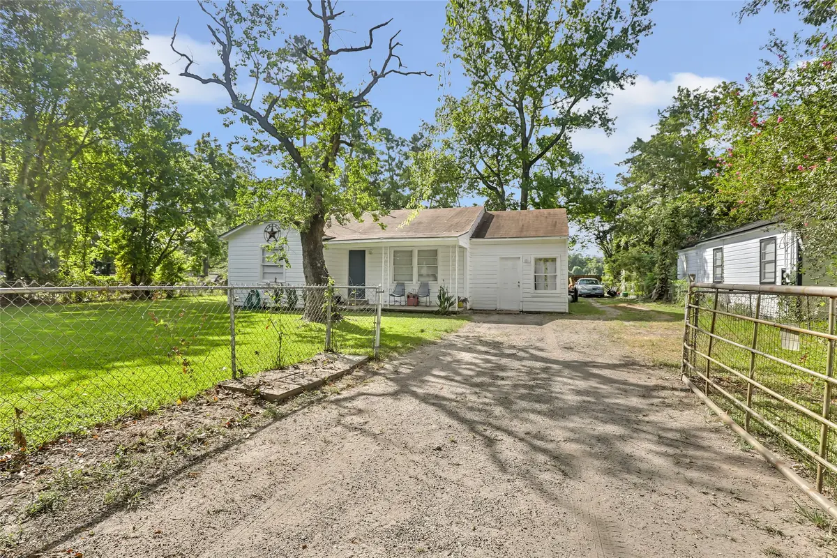 305 Cherry Creek Road, Dayton, TX 77535 - #1