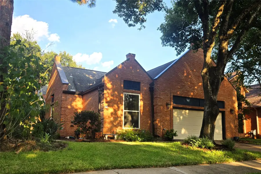 1142 Misty Lake Drive, Sugar Land, TX 77498 - #2