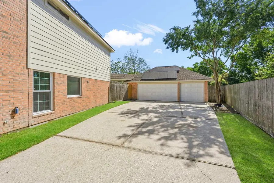 215 Crabapple Drive, Baytown, TX 77520 - #3