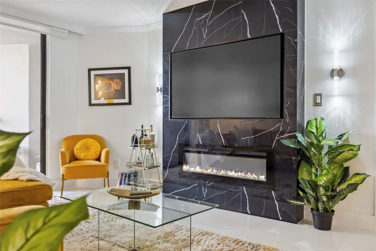 3525 Sage Road #1713, Houston, TX 77056 - Image #1