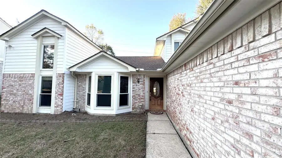 2915 Whispering Springs Drive, Spring, TX 77373 - Image #2