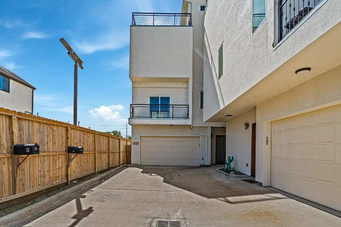 2218 Converse Street #C, Houston, TX 77006 - #1