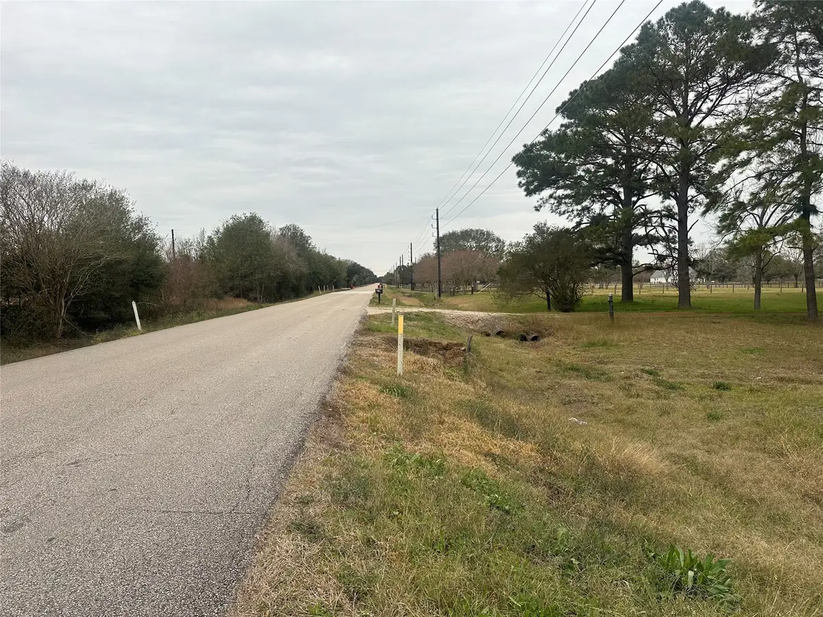 000 Fm 1462, Damon, TX 77430 - Image #1