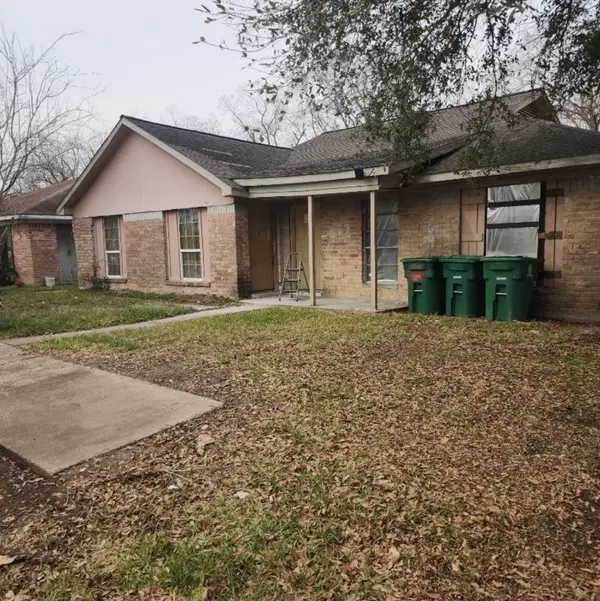 6714 W Fuqua Street, Missouri City, TX 77489