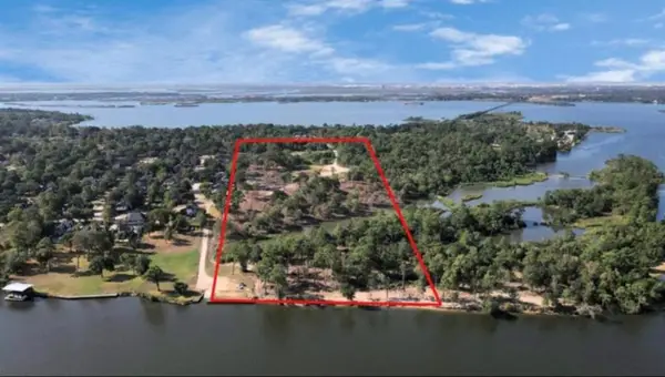 000 W Wallisville Road, Highlands, TX 77562