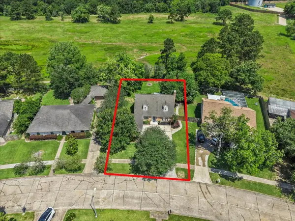 209 Palm Aire Drive, Friendswood, TX 77546