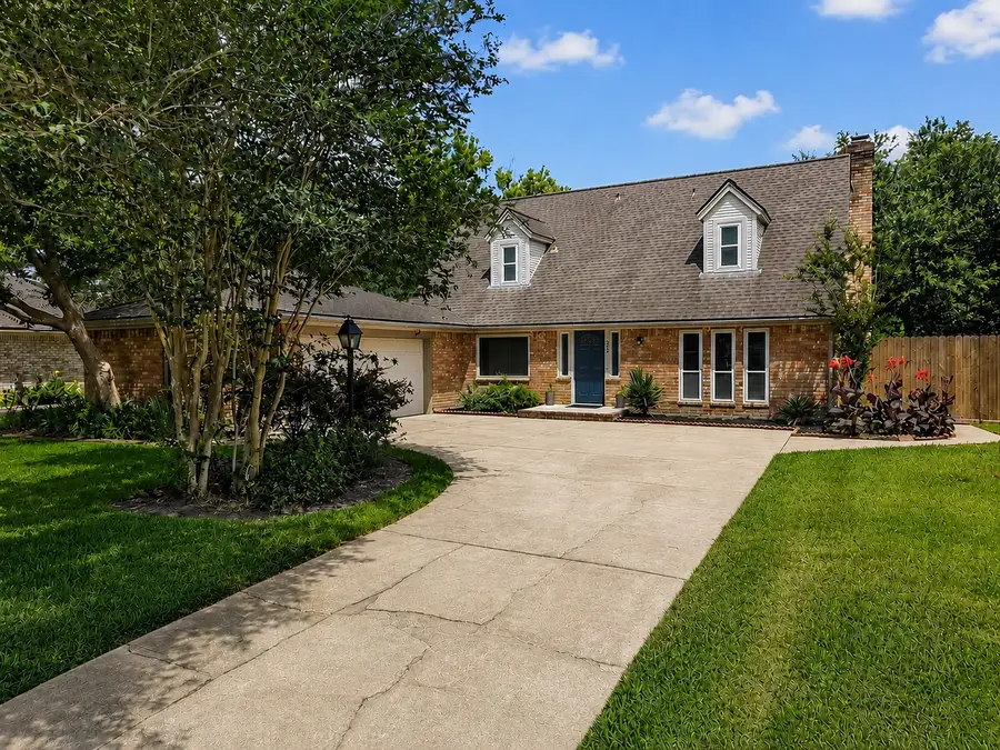 209 Palm Aire Drive, Friendswood, TX 77546 - #2