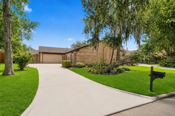 2221 N Belmont Drive, Richmond, TX 77469