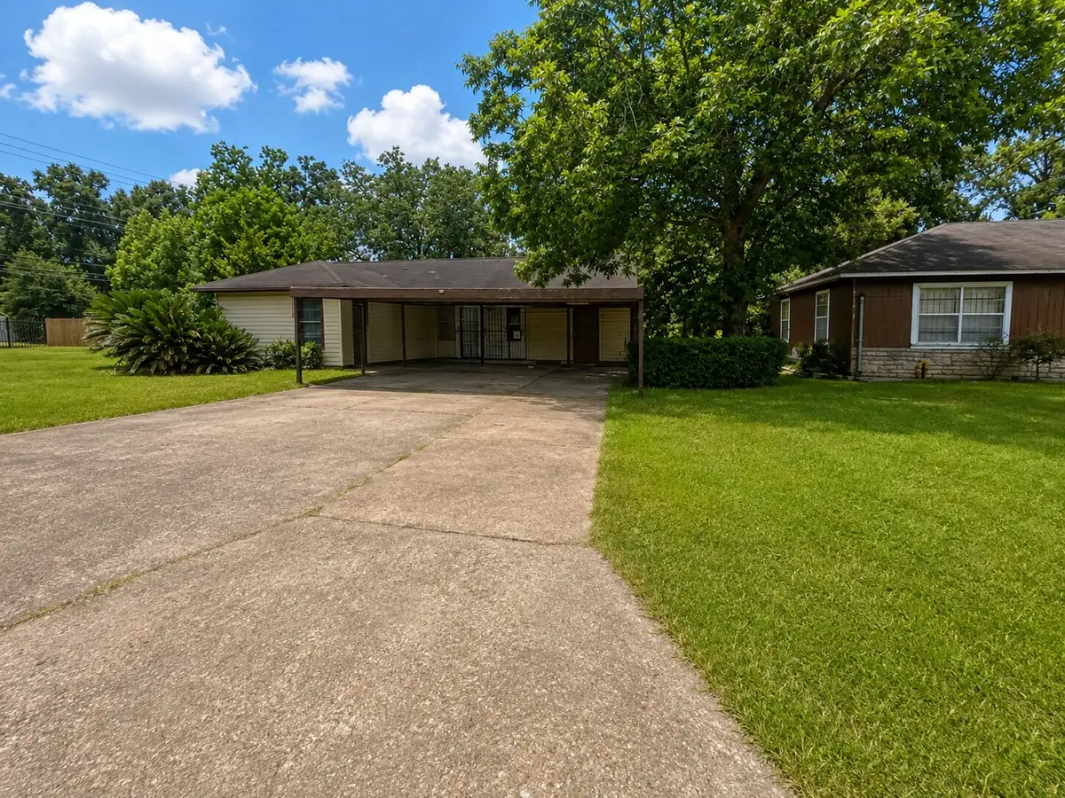 5838 Doolittle Boulevard, Houston, TX 77033 - #1