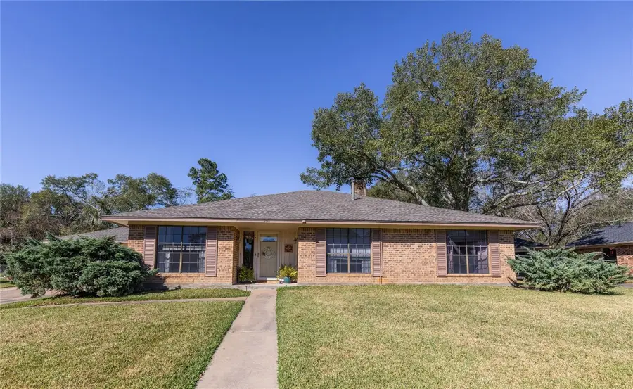 204 Briarwood Street, Bellville, TX 77418 - #2
