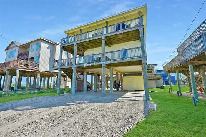111 Yucca Avenue, Surfside Beach, TX 77541 - Image #2