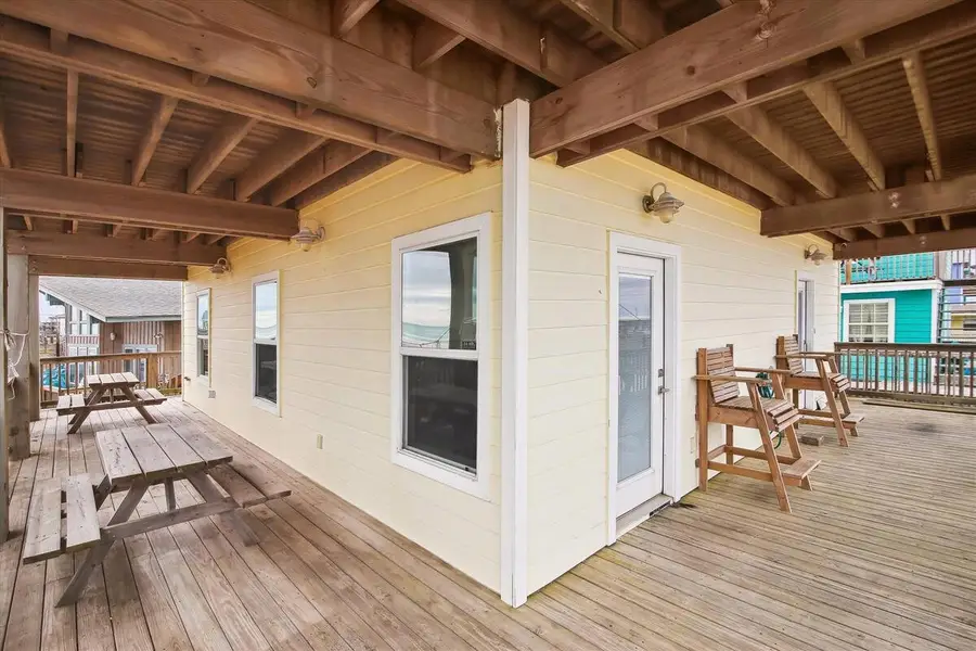 111 Yucca Avenue, Surfside Beach, TX 77541 - Image #3