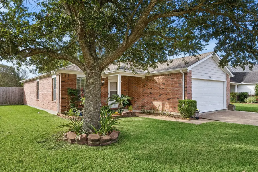 3206 Berryfield Lane, Pearland, TX 77581 - Image #3