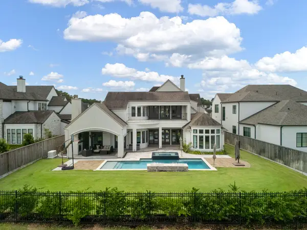6806 E Warwick Lake Lane, Spring, TX 77389