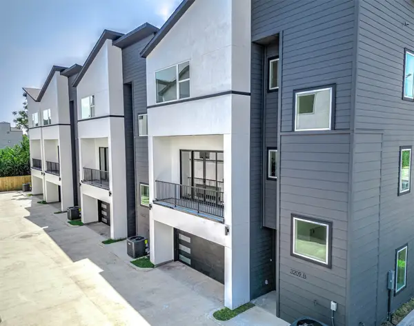 3209 St Emanuel Street #B, Houston, TX 77004