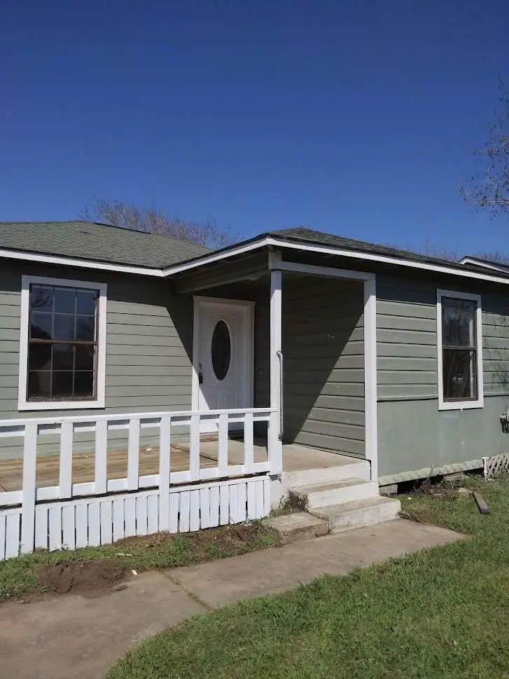 1022 W 8th Street, Freeport, TX 77541 - Image #2