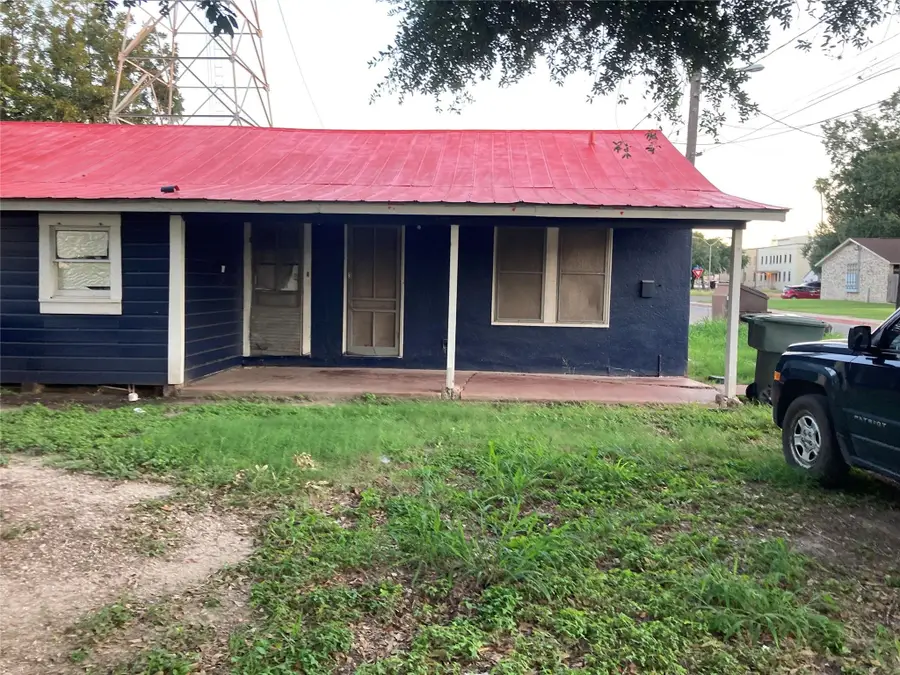 602 E 4th Street, Alice, TX 78332 - #3