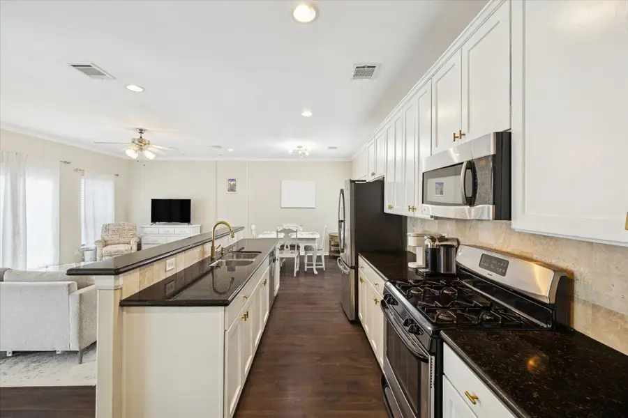 4411 Koehler Street #E, Houston, TX 77007 - Image #3