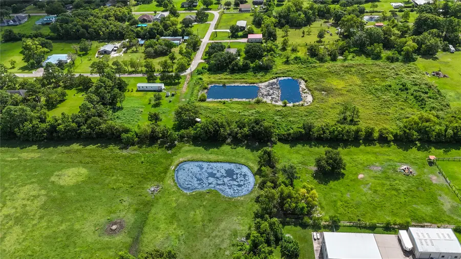 5618 W Bellaire Street, Santa Fe, TX 77510 - #2
