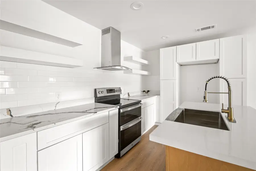 719 E 40th 1/2 Street, Houston, TX 77022 - Image #3