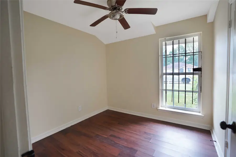 11075 Spottswood Drive, Houston, TX 77016 - Image #2
