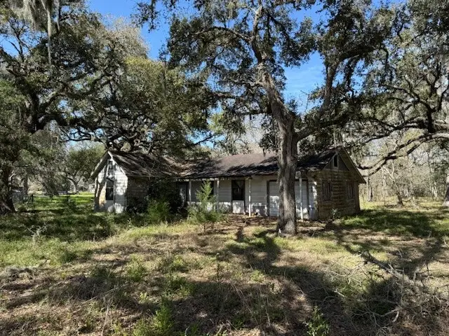 18772 Highway 35, Sweeny, TX 77480 - Image #1