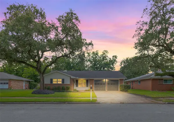 1916 Baywood Drive, Bay City, TX 77414