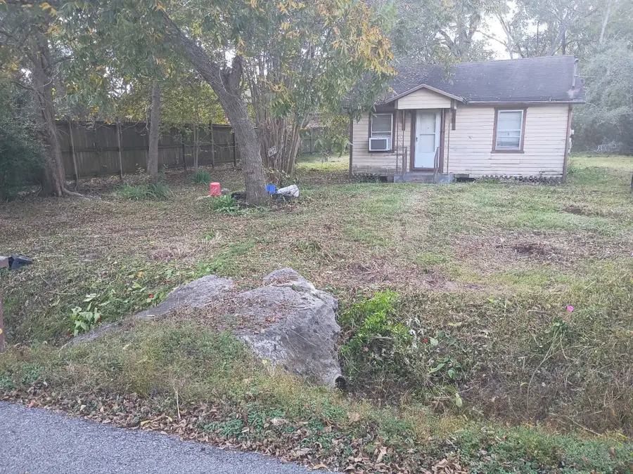 9631 Maxroy Street, Houston, TX 77088 - Image #2