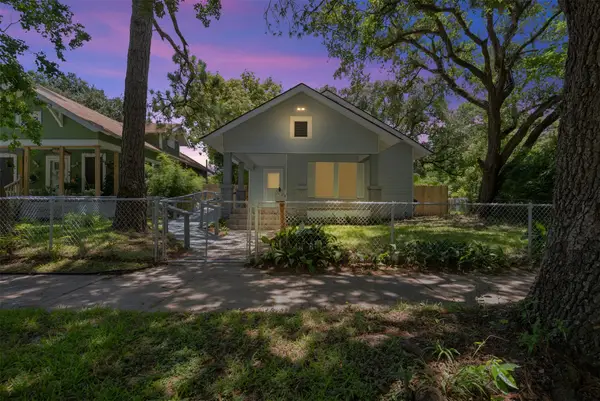 317 11th Avenue N, Texas City, TX 77590