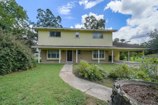 7622 County Line Road, Willis, TX 77378