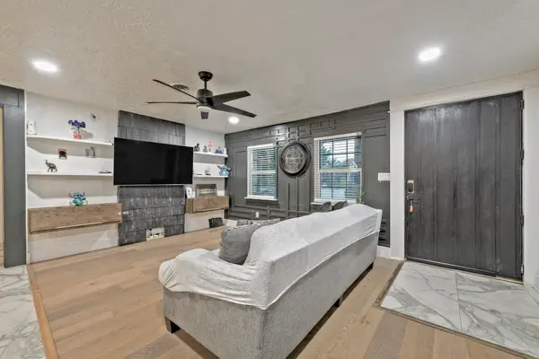 826 Rosewick Street, Houston, TX 77015