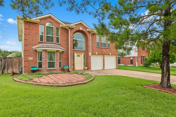 3227 Leila Oaks Drive, Houston, TX 77082