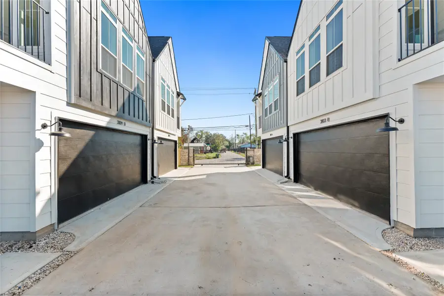3107 Jensen Dr #B, Houston, TX 77026 - #2