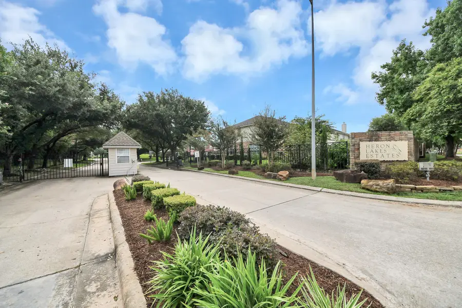 7714 Heron Lakes Drive, Houston, TX 77064 - #2
