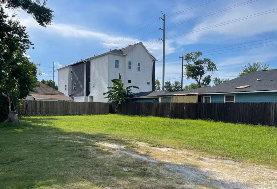 2417 Mckee Street, Houston, TX 77009 - #3