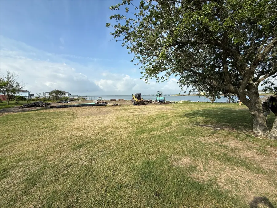 1021 17th Street, San Leon, TX 77539 - Image #2